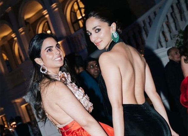 sachin and babi light blue dress Why The Back-Necklace Trend Is Your Party-Season Must-Have