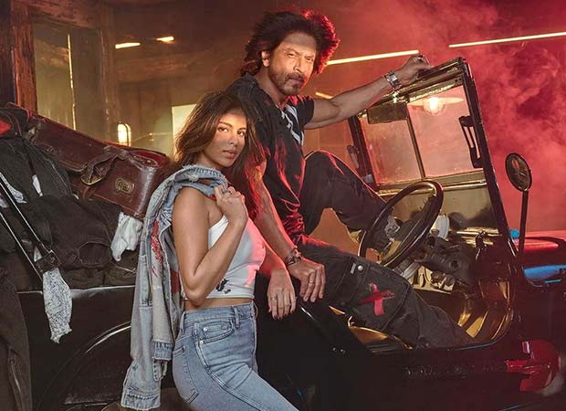 Shah Rukh Khan and Suhana Khan’s cozy moment in New York cafe warms heart, watch