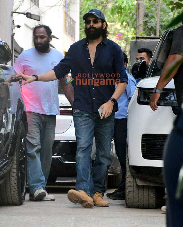 Photos: Kartik Aaryan snapped outside Maddock Films’ office in Santacruz