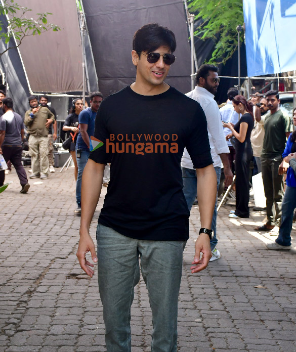 Photos: Sidharth Malhotra snapped during a shoot in Saki Naka