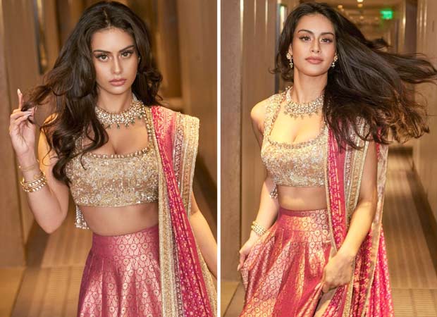 nysa devgan pink dress B_O_L_L_Y_W_O_O_D_M_A_S_A_L_A_96 on Instagram: @nysadevganx flaunts her hotness in pink Bodycon Outfit at Christmas party . . . . . #nysadevgan #bollywoodmasala96 #christmas