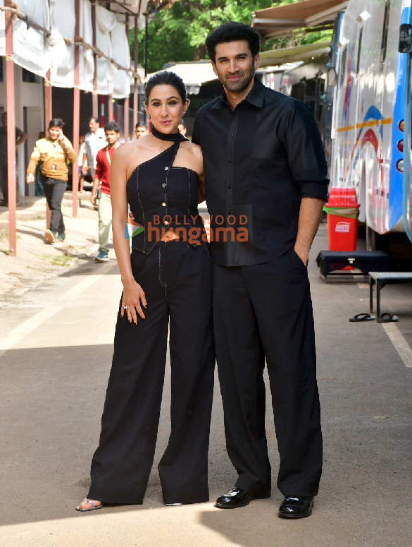 Photos: Aditya Roy Kapur, Sara Ali Khan, Ali Fazal, Fatima Sana Shaikh and others snapped promoting Metro... In Dino on the sets of The Kapil Sharma Show