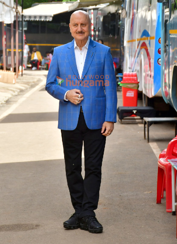 Photos: Aditya Roy Kapur, Sara Ali Khan, Ali Fazal, Fatima Sana Shaikh and others snapped promoting Metro... In Dino on the sets of The Kapil Sharma Show