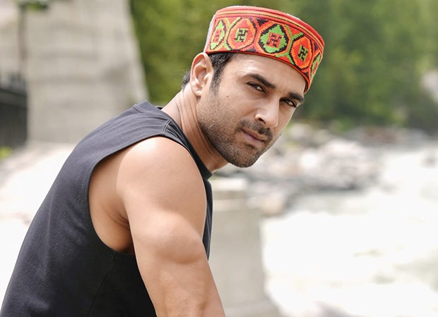Pulkit Samrat soaks in Manali magic while shooting for Rahu Ketu; watch