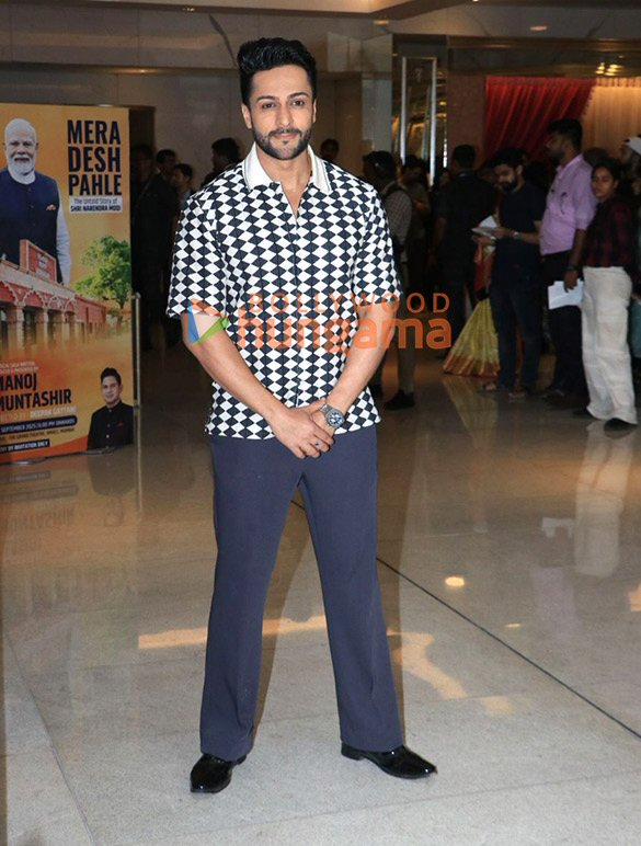 Photos: Akshay Kumar, Tiger Shroff, Arjun Kapoor and others grace the screening of the grand musical saga Mera Desh Pahle