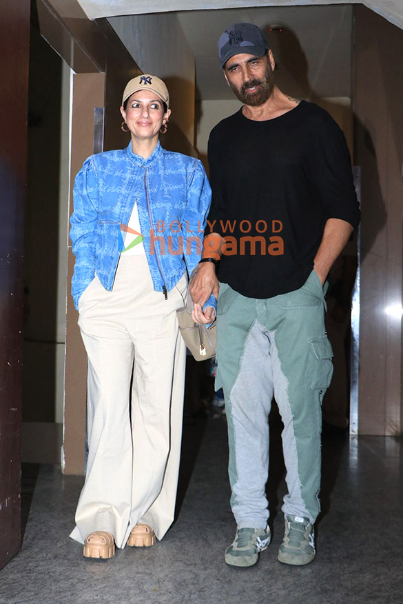 Photos: Akshay Kumar and Twinkle Khanna snapped at Juhu PVR