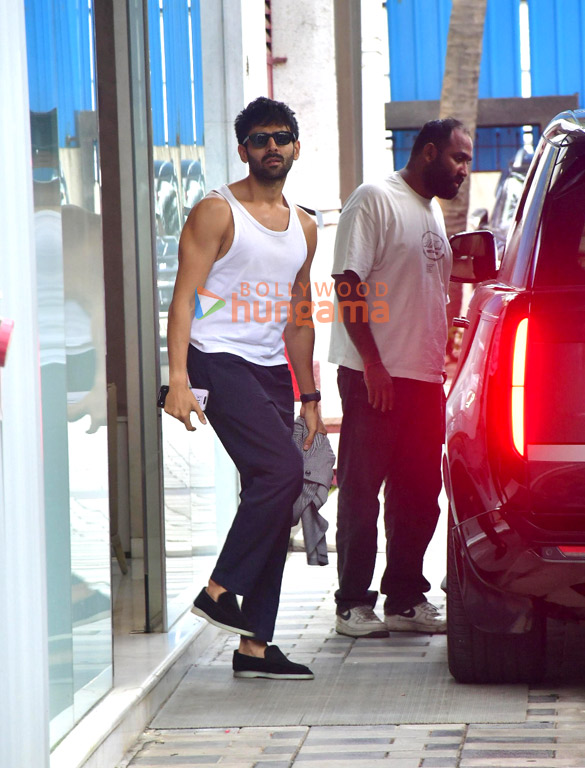 Photos: Kartik Aaryan snapped at T-Series office in Andheri