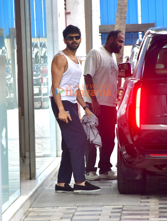 Photos: Kartik Aaryan snapped at T-Series office in Andheri