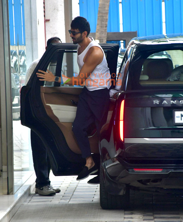 Photos: Kartik Aaryan snapped at T-Series office in Andheri
