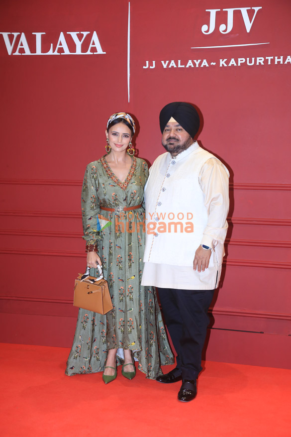 Photos: Mahima Choudhary, Raveena Tandon, Jaaved Jaaferi and others snapped at JJ Valaya store launch