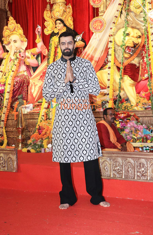 Photos: Priyanka Chopra Jonas, Ranbir Kapoor, Rani Mukerji, Kajol and others snapped during Durga Puja at North Bombay Sarbojanin