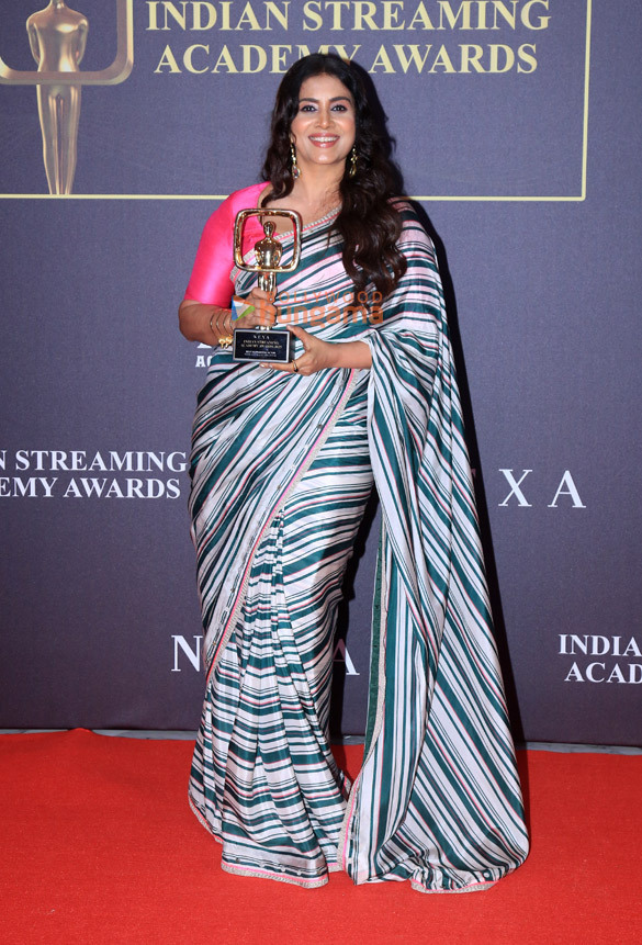 Photos: Samantha Ruth Prabhu, Isha Koppikar, Sonali Bendre, Anupam Kher and others grace the NEXA Indian Streaming Academy Awards 2025