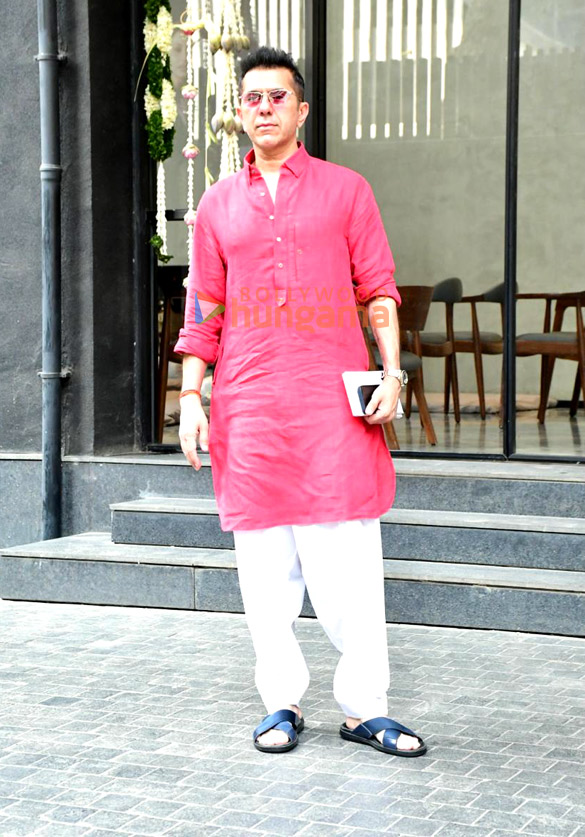 Photos: Farhan Akhtar, Shibani Dandekar and Ritesh Sidhwani snapped during Diwali puja