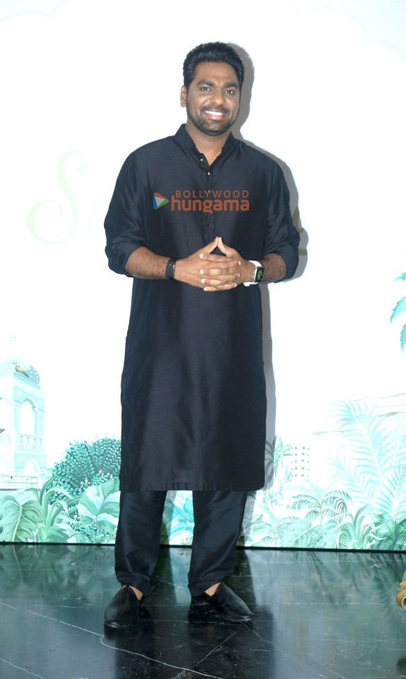 Photos: Gauahar Khan, Ayesha Khan and others attending Ravi Dubey and Sargun Mehta's Diwali party