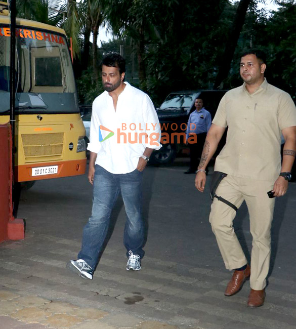 Photos: Jackie Shroff, Rohit Shetty, Sonu Sood, Aditya Pancholi and others attend Pankaj Dheer's prayer meet