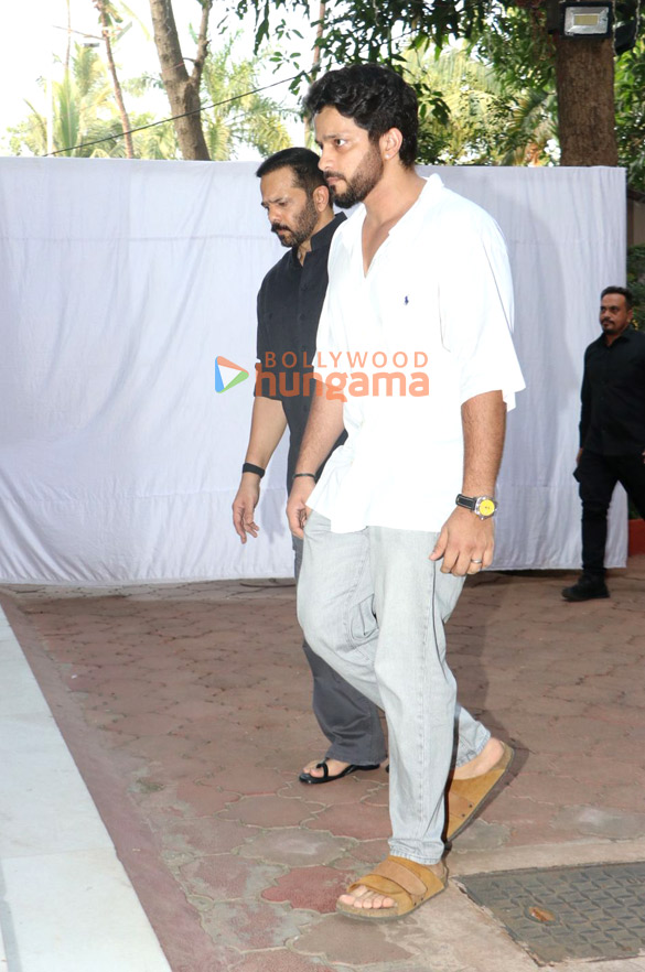 Photos: Jackie Shroff, Rohit Shetty, Sonu Sood, Aditya Pancholi and others attend Pankaj Dheer's prayer meet