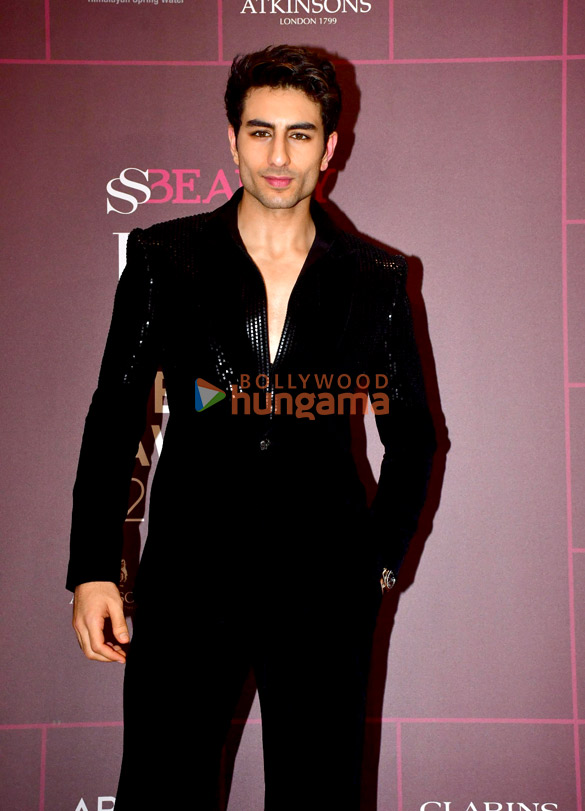 Photos: Rakul Preet Singh, Alaya F, Nora Fatehi, Kriti Sanon and others grace the ELLE Beauty Awards 2025