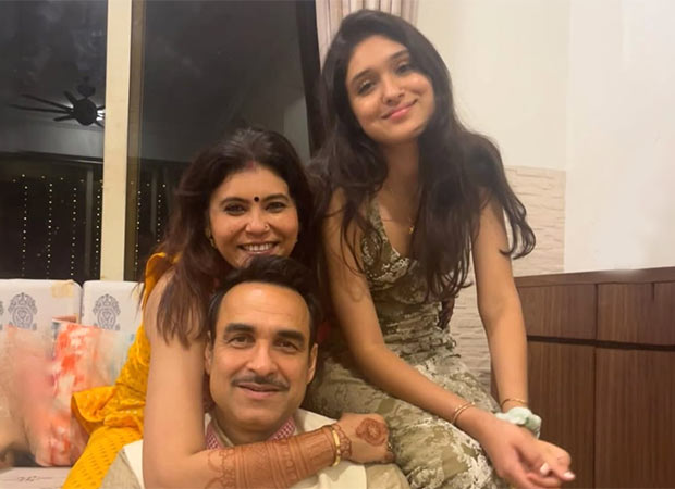  Pankaj Tripathi and wife Mridula enter theatre production with Lailaaj; daughter Aashi makes stage debut