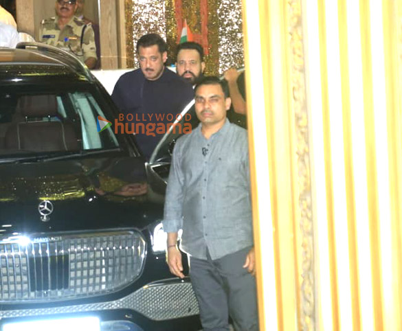 Photos: Salman Khan snapped at Kalina airport