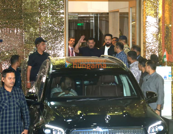 Photos: Salman Khan snapped at Kalina airport
