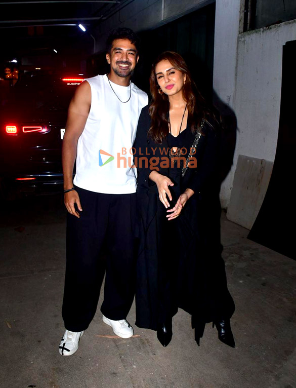 Photos: Sara Ali Khan, Huma Qureshi and Saqib Saleem snapped in Juhu