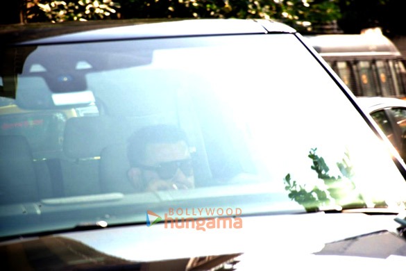 Photos: Sunny Deol, Bobby Deol and Karan Deol snapped outside Breach Candy Hospital