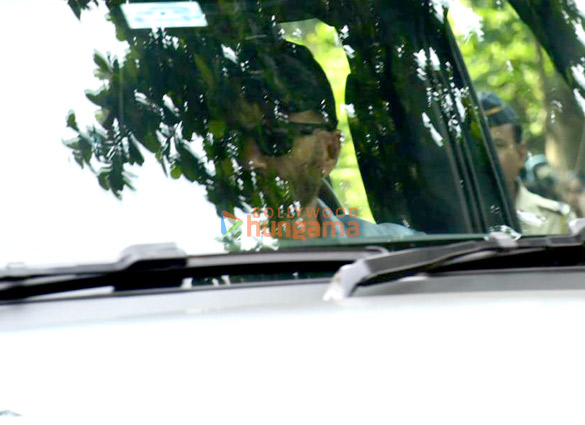 Photos: Sunny Deol, Bobby Deol and Karan Deol snapped outside Breach Candy Hospital