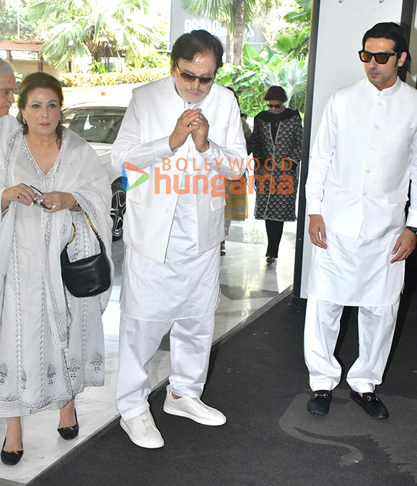 Photos: Hrithik Roshan, Saba Azad, Jeetendra, Jackie Shroff, Zayed Khan, Sanjay Khan and others attend late Zarine Katrak Khan’s prayer meet