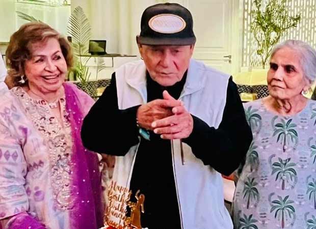 Salim Khan rings in his 90th birthday with Helen and Salma in heartwarming family celebration; Arpita Khan pens note!