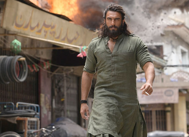 Dhurandhar Box Office: Continues to create HISTORY, has a MINDBLOWING Monday of over Rs. 30 crores