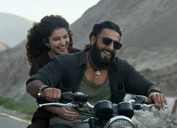 HISTORY! Dhurandhar SMASHES Rs. 55 cr. on Day 9; crosses Rs. 300 cr. - Biggest 2nd Saturday EVER!