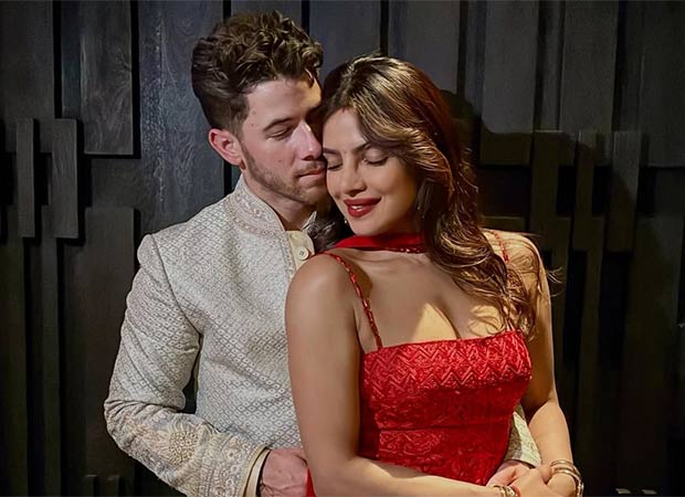 Priyanka Chopra reveals Nick Jonas took her “above the clouds” on a plane  to see the moon on Karwa Chauth : Bollywood News - Bollywood Hungama