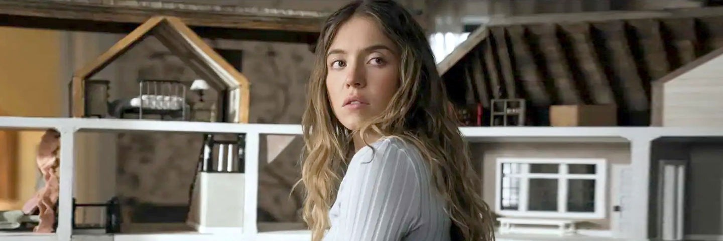 The Housemaid (English)