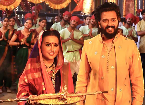 This Maharashtra Day, Amruta Fadnavis bows down to the ‘King Of Sahyadris’ - Chhatrapati Shivaji Maharaj - with her song ‘Naman Tula’ ft. Riteish Deshmukh, presented by Bhushan Kumar